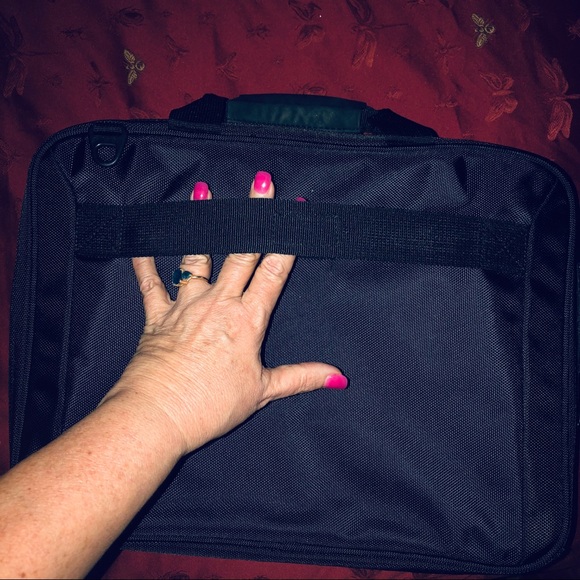 ❤️❤️Any four for $45❤️❤️ Targus laptop briefcase - Picture 4 of 6